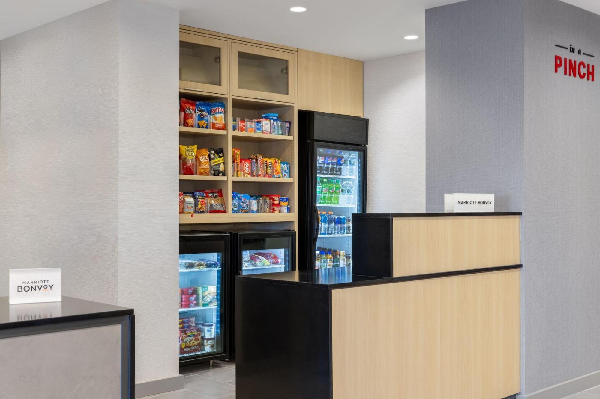 Towneplace Suites By Marriott Geneva At Spire Academy Dış mekan fotoğraf