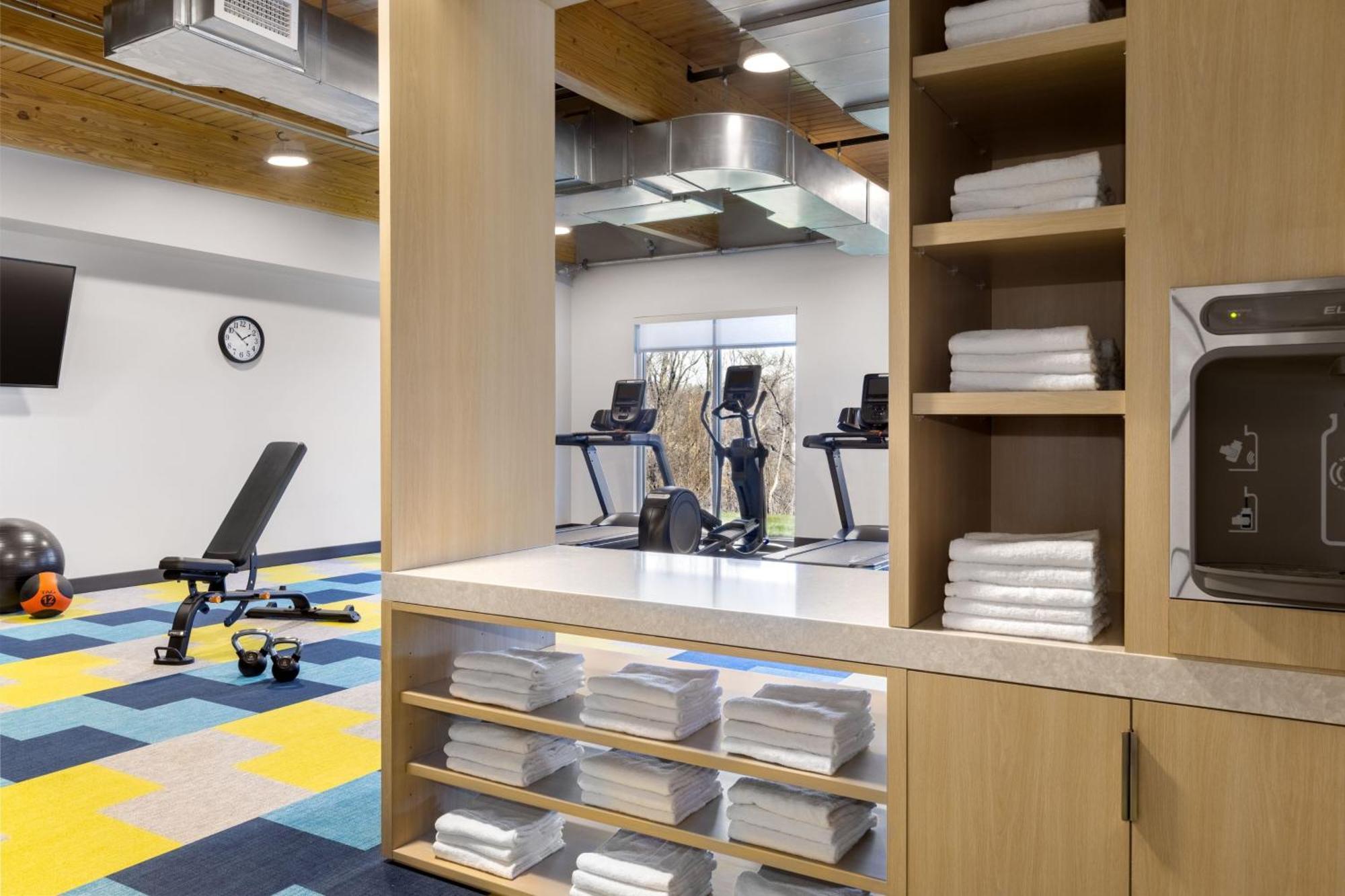 Towneplace Suites By Marriott Geneva At Spire Academy Dış mekan fotoğraf