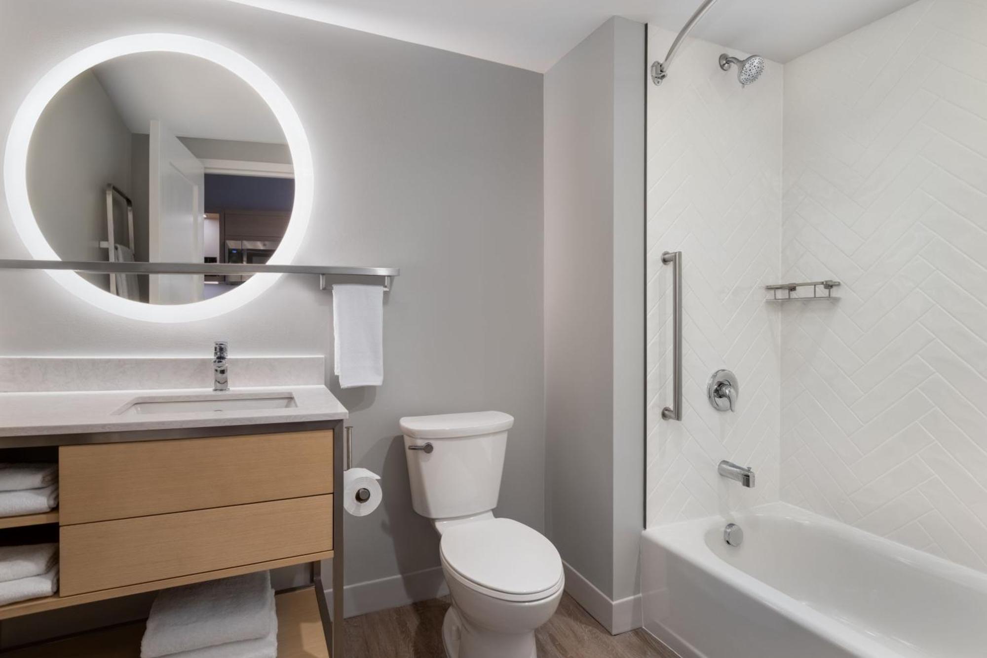 Towneplace Suites By Marriott Geneva At Spire Academy Dış mekan fotoğraf
